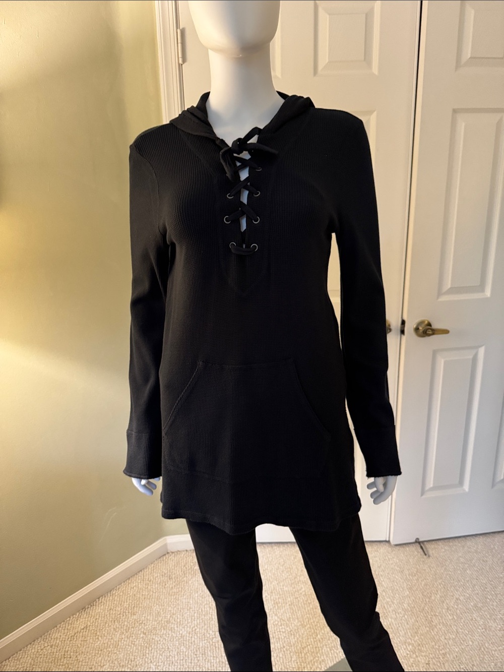 Splendid cotton/modal hooded tunic. Tags on never worn. Size small black